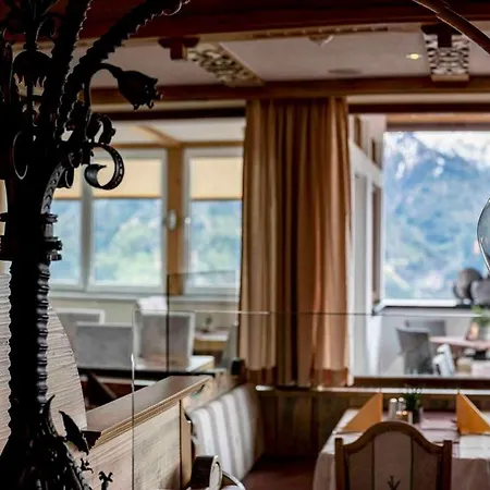 Hotel Montana 4*