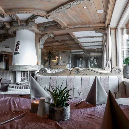 Montana Hotel 4*