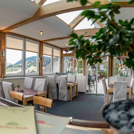 Hotel Montana Fiss